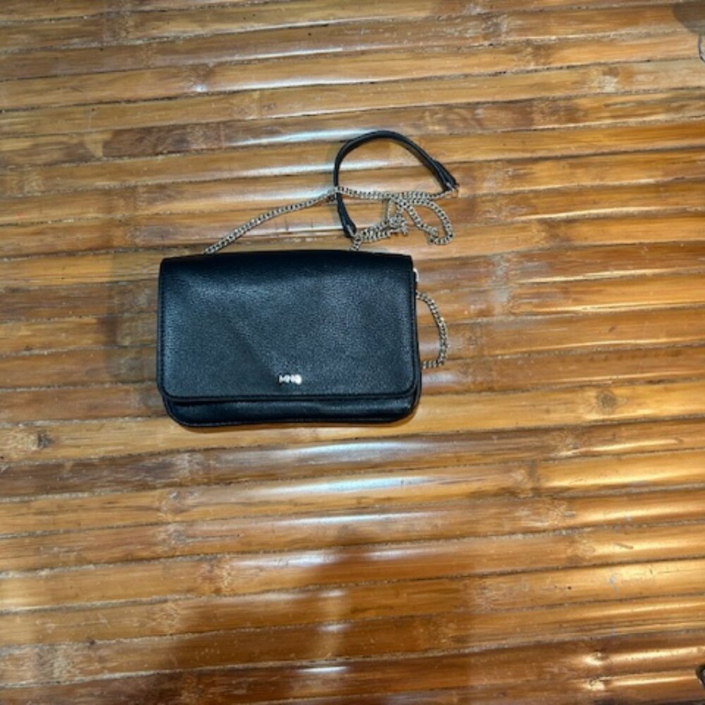 Mango Black Crossbody Bag – Gold Chain Strap Clutch